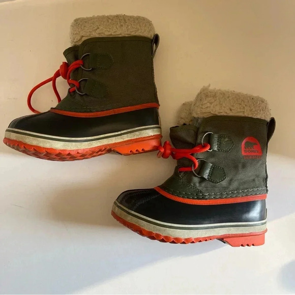 Sorel Toddler Yoot Pac Boot Dark Green and Orange Size 10. - Picture 6 of 9